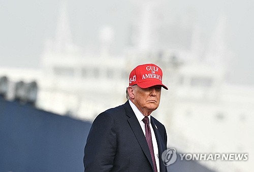 트럼프, 이란 군사공격 공식화…“핵 저지 넘어 정권 교체 기회” 1 PAF20260228082101009 P2