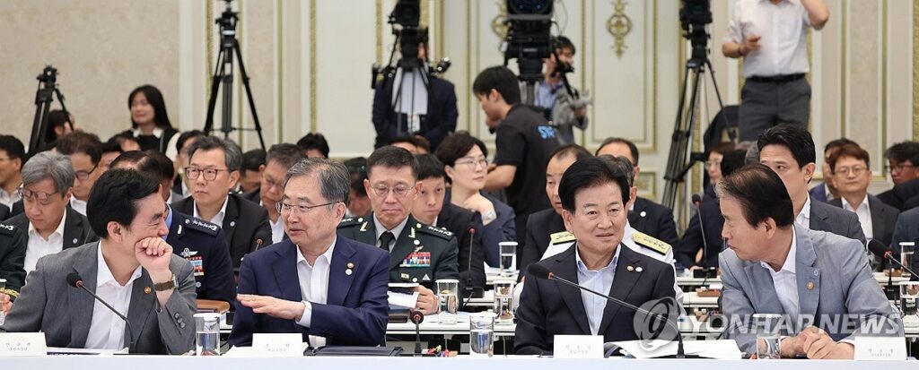 이재명 대통령, 정동영 통일구상에 '신중론'…대북정책 속도조절 기류 1 PYH2026080503010001300 P4