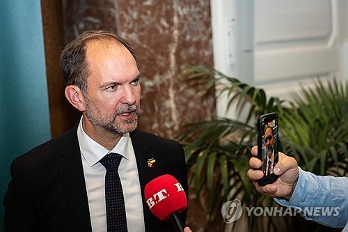 러 위협에 '패러다임 전환'…덴마크, 첫 장거리 미사일 구매 1 예페 브루스 덴마크 국방장관의 모습.