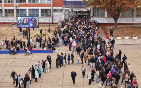 serbia election vucic student protest
